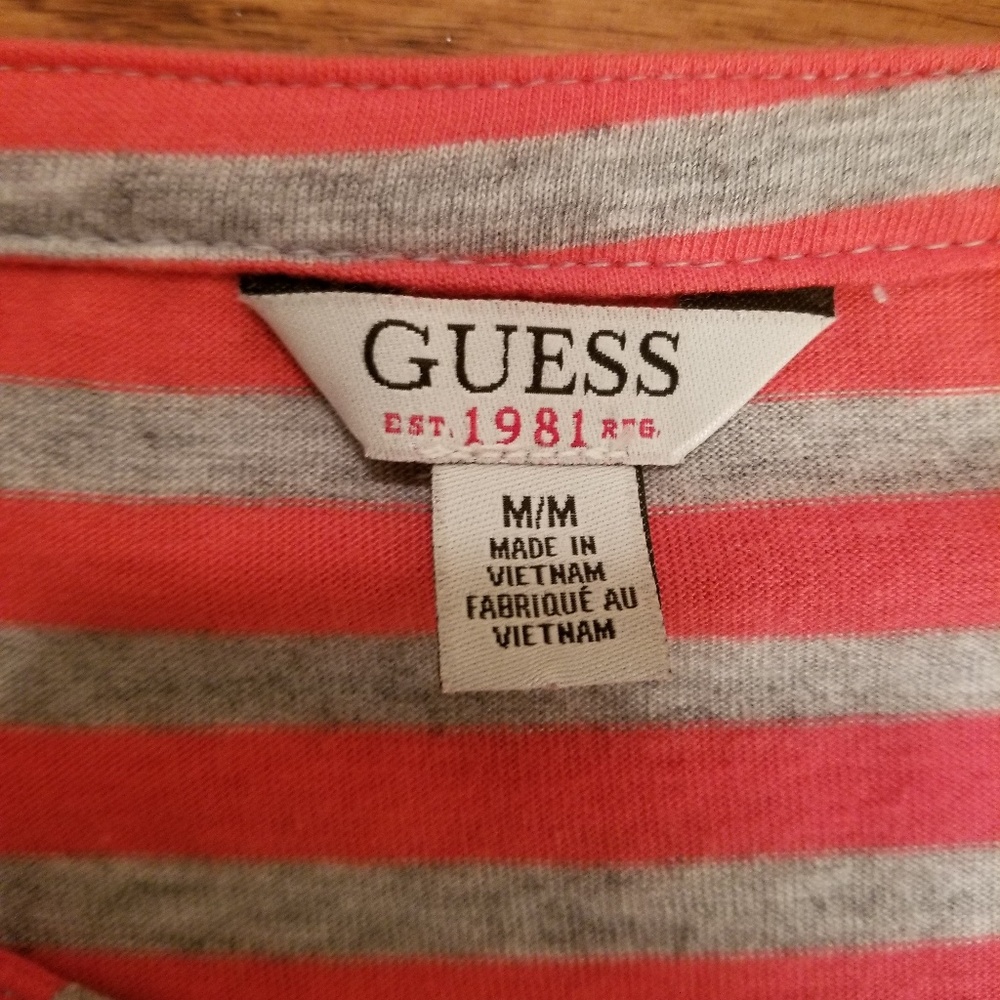 🔴🔴Guess Top🔴🔴 - Picture 2 of 5